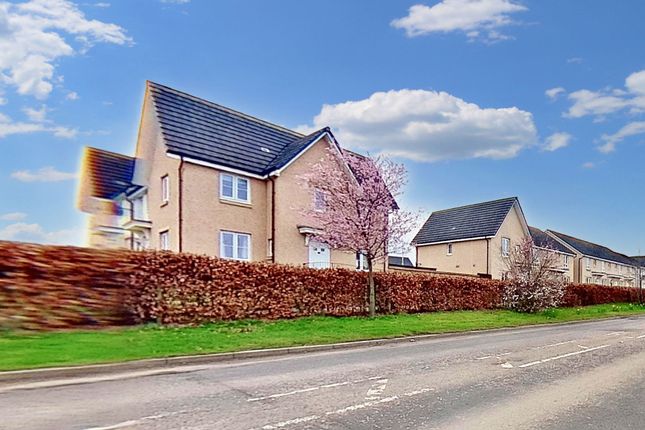End terrace house for sale in Church View, Winchburgh