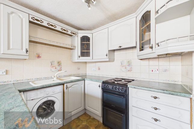 16, Hamilton Close, Cannock photo 4