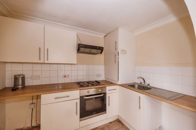 Flat 6, Thames Court,, Crombie Close, Hampshire photo 3