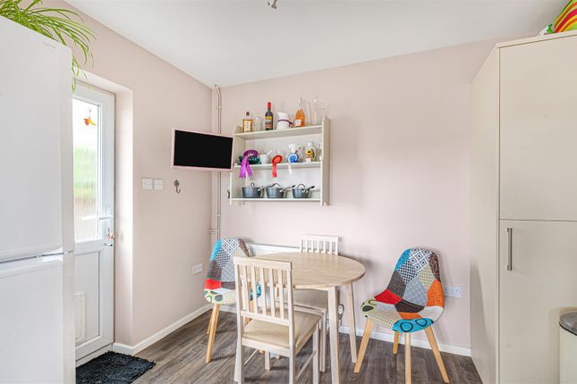 61, Hawth Park Road, Seaford photo 4