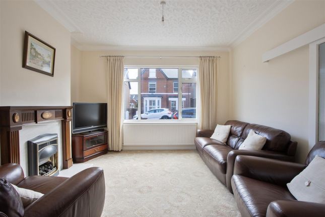 8, Cromwell Road, Chesterfield photo 2