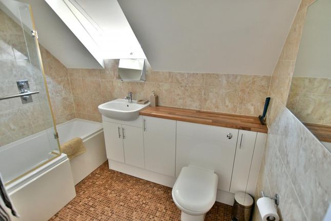 56, Rectory Avenue, Corfe Mullen photo 4