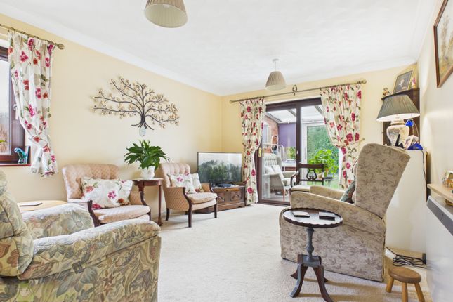4, Waterfield Meadows, North Walsham photo 2