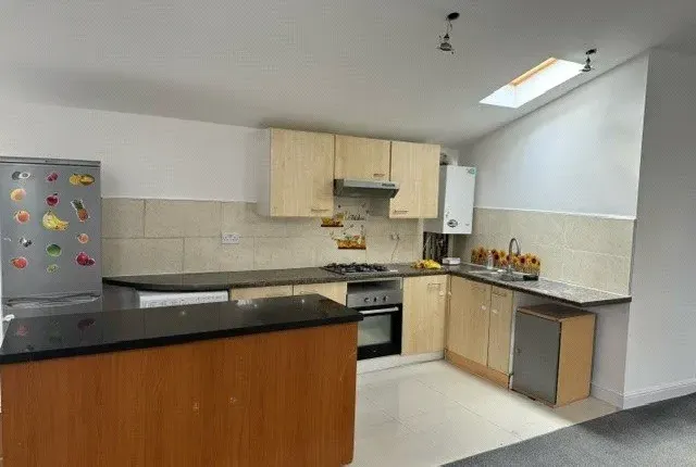 14 Barlow Road, Acton photo 4