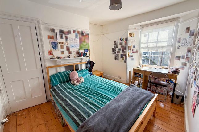 5, Wellington Place, Falmouth photo 3
