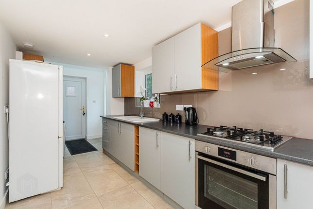364 Tempest Road, Bolton photo 4