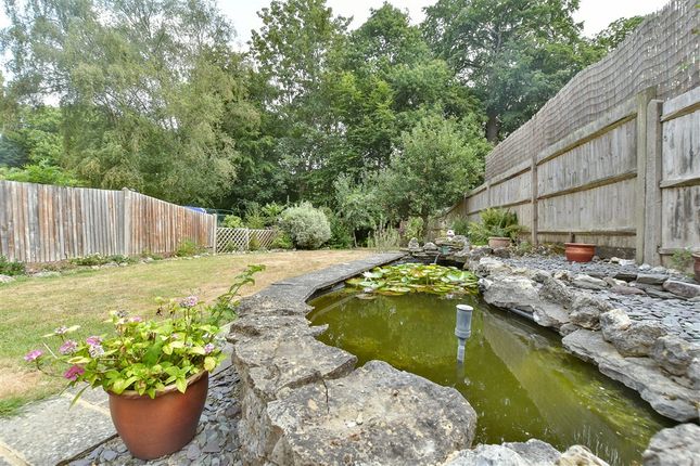 Sadlers Close Walderslade, Chatham photo 2