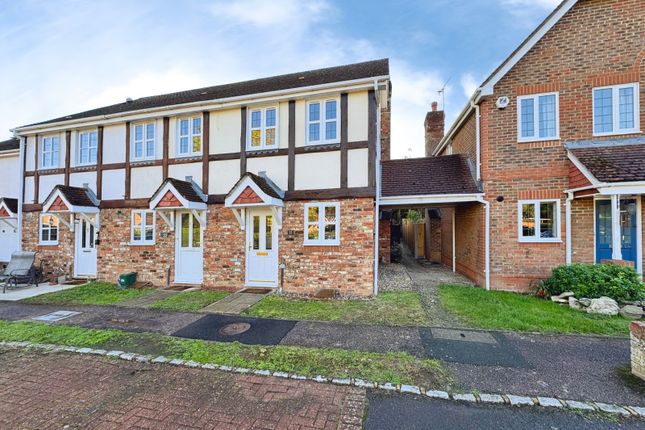 2-bed terraced on Pound Meadow, Hook, £345,000