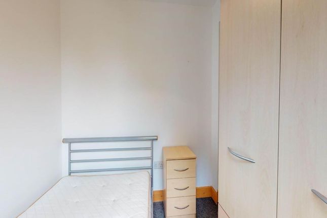 Flat 3, 276 Portswood Road, Southampton photo 3