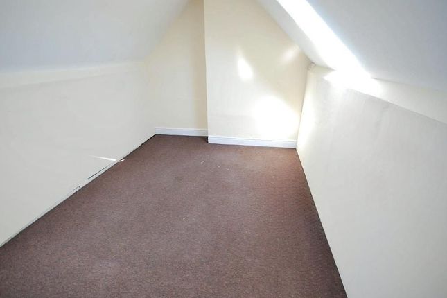 16 THE GRANGE, WEMBLEY photo 3