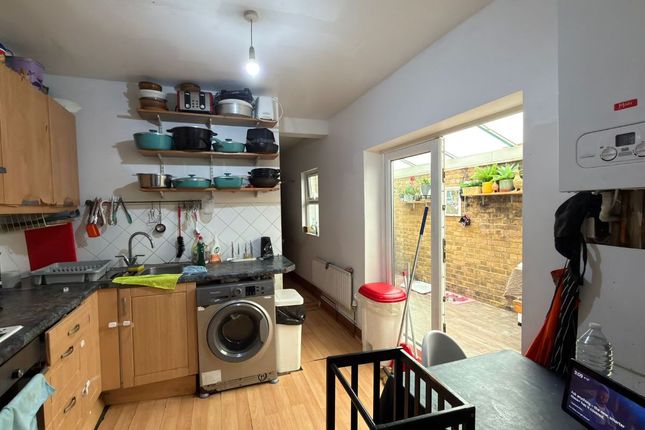 753, Wandsworth Road, London photo 4