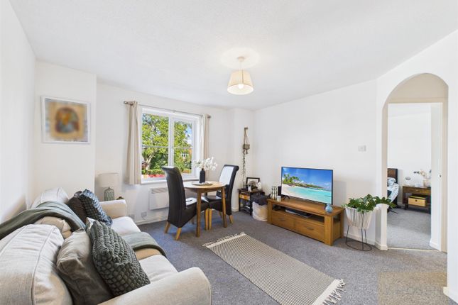7 Kerria Court, Vervain Close, Gloucester photo 2