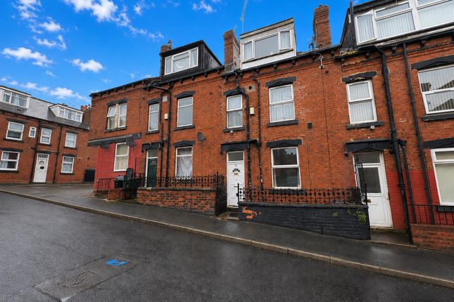 18, Aviary Road, Leeds photo 2