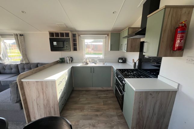 LVRM 24 Willerby Buxton Lodge, Warton, Carnforth photo 5