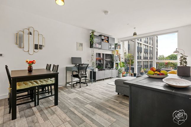 11 Triathlon Point, 1 Madison Way, London photo 2