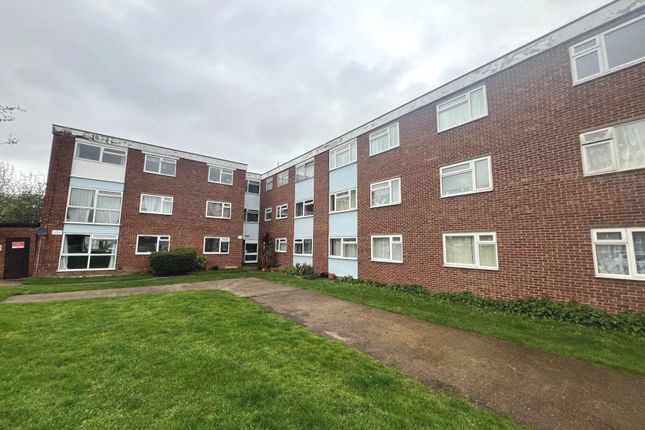 Flat for sale in Wessex Drive, Erith