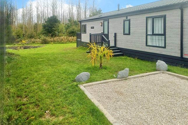2-bed caravan on The Conifers,, Park Road, Swadlincote, £155,000