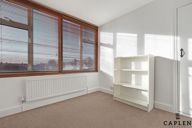 Thumbnail Flat to rent in Farnley Road, London