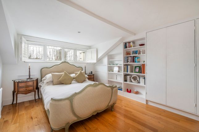 Flat for sale in St. Stephens Crescent, Notting Hill