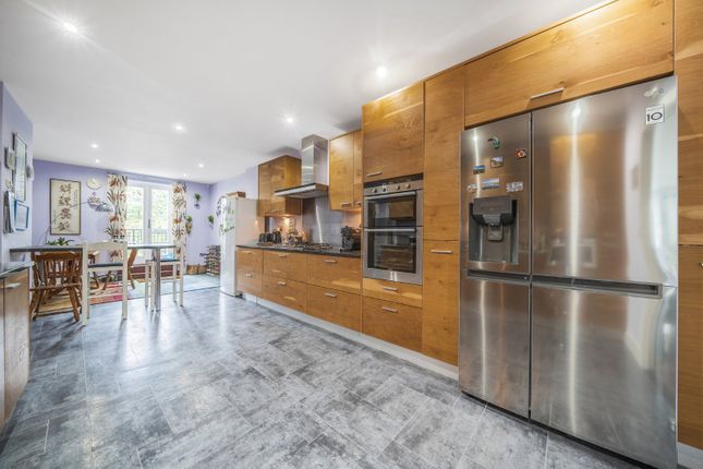 68 Wilberforce Court,, Westerham Road, Keston photo 3