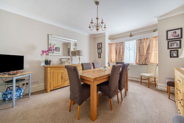 70 West Hill, Epsom photo 4