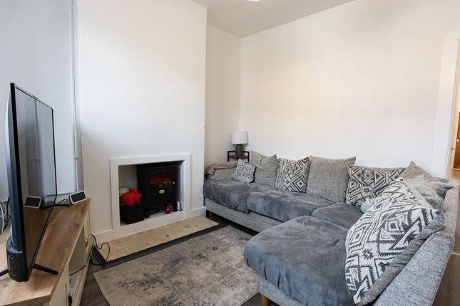 39, Queens Road North, Eastwood photo 2