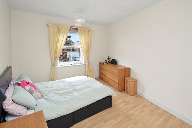 20, Barton Mount, West Yorkshire photo 4