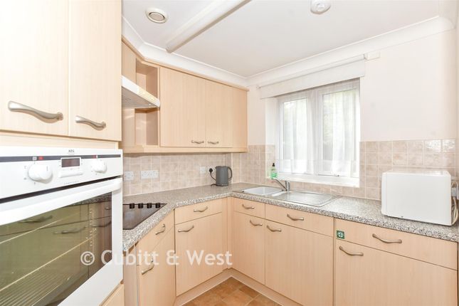 Green Haven Court, London Road, Waterlooville photo 4