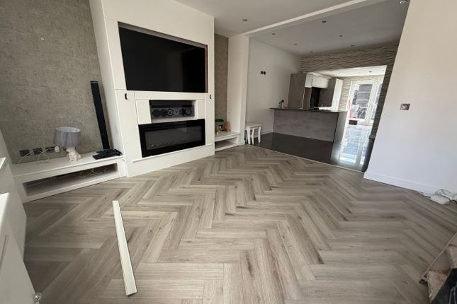 26, Elm Avenue, Manchester photo 3