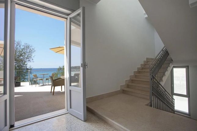 Villa for sale in Pulsano, Puglia, 74026, Italy