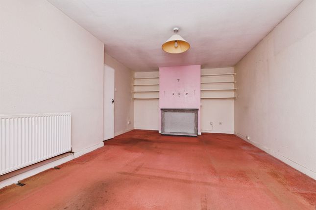 10, Kelvedon Close, Chelmsford photo 4