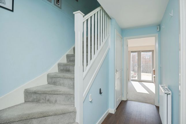 22, Discovery Drive, Kent photo 3