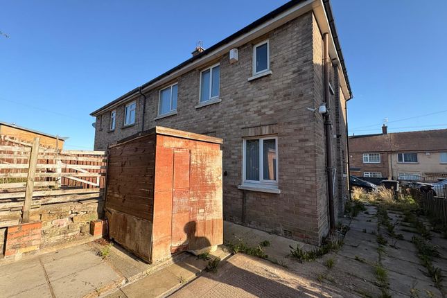21, Ormonde Drive, BRADFORD photo 3