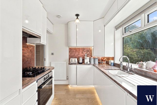2, Woodberry Gardens, North Finchley photo 4