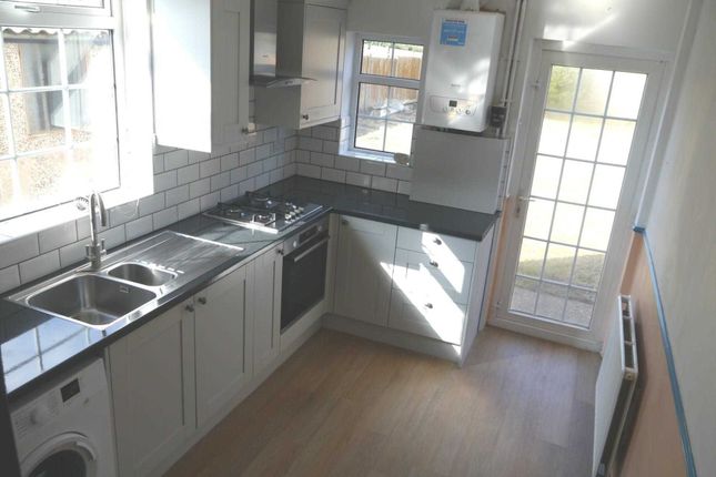31, Clarkes Road, Hatfield photo 4