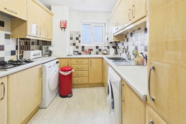 12 Royale Court, Chyandour Cliff, Penzance photo 3