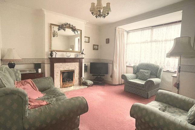 92, Ridgeway Avenue, Gravesend photo 2
