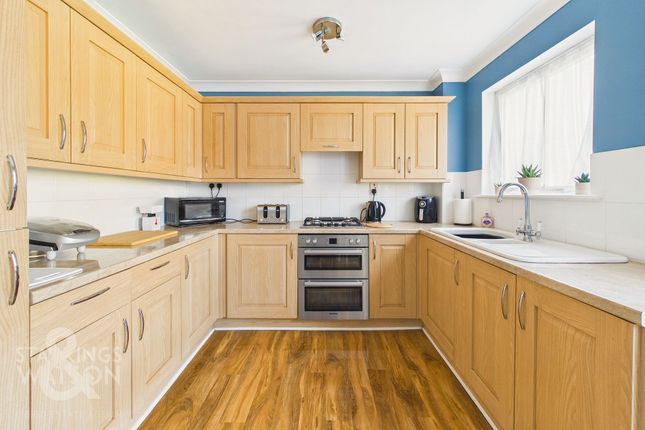 16 Reydon Close, Norwich photo 3