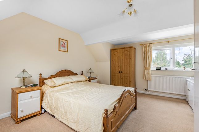168, Old Woking Road, Surrey photo 4
