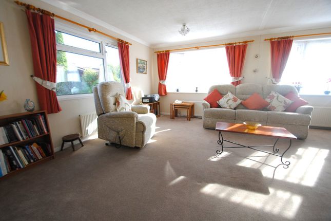1 Sycamore Crescent, Woodmancote Park Homes, Cheltenham photo 4
