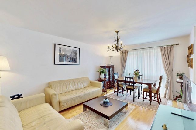 2-bed flat on 17, Tudor Close, London, £435,000