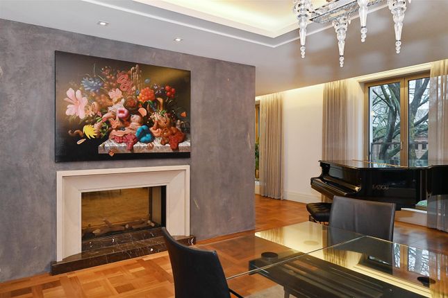 Flat for sale in 1 Ebury Square, Belgravia, London