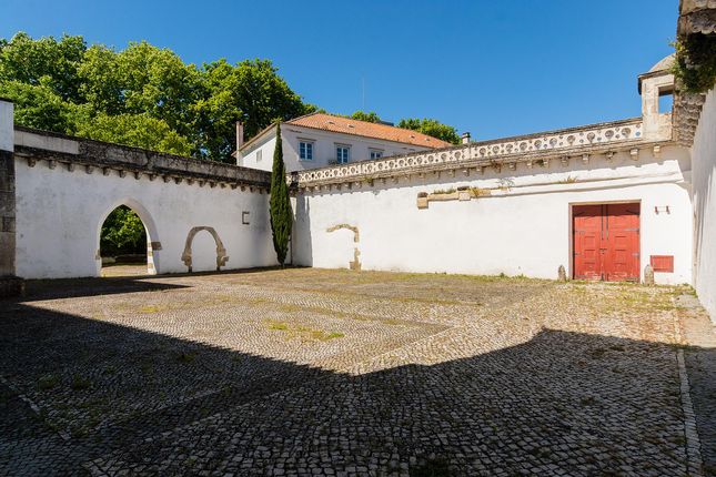 Farmhouse for sale in Belas, Lisbon, Portugal