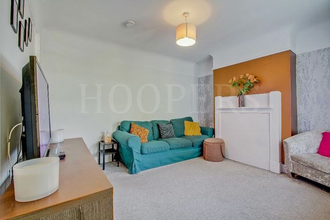 106a, Tanfield Avenue, London photo 2