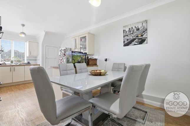 65, Felstead Road, Loughton photo 4