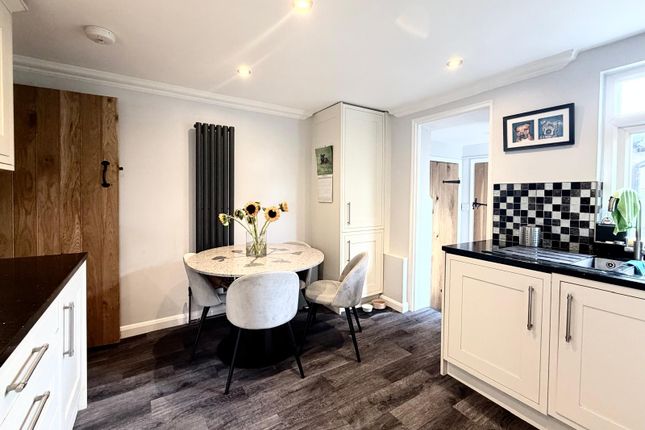32, Town Hill, West Malling photo 4