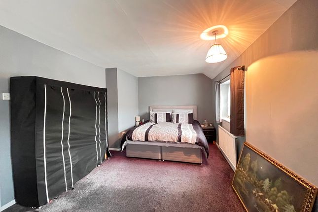 44 Dorking Walk, Romford photo 4