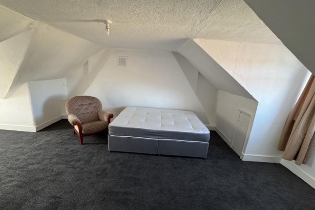 Flat 5, 37 Leigham Vale, Streatham photo 2