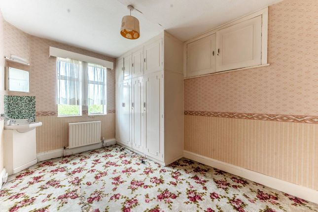 Detached house for sale in Ashcombe Gardens, Edgware