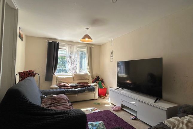48, Thompson Street, Milton Keynes photo 2
